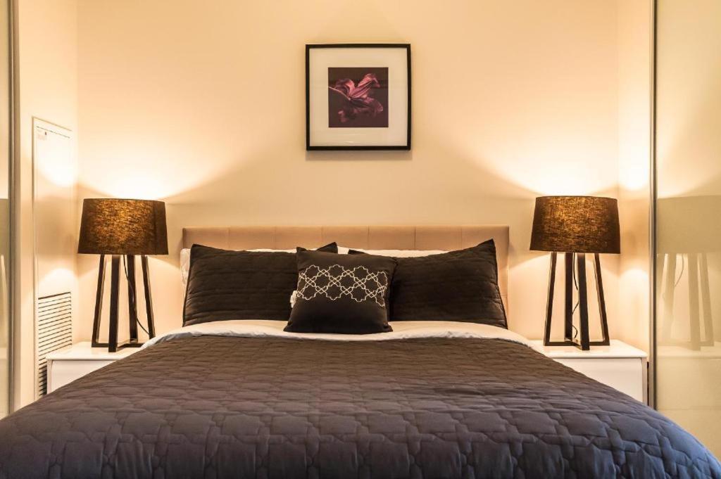 Skyline Suites - Walk To Mtcc, Acc, Rogers Centre & Entertainment District טורונטו מראה חיצוני תמונה