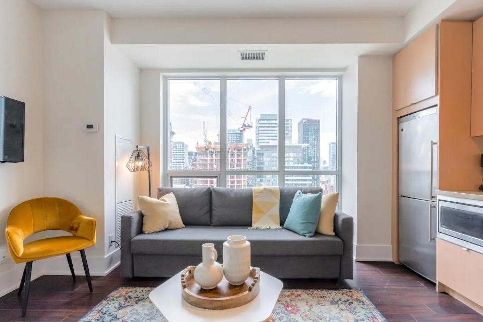 Skyline Suites - Walk To Mtcc, Acc, Rogers Centre & Entertainment District טורונטו מראה חיצוני תמונה