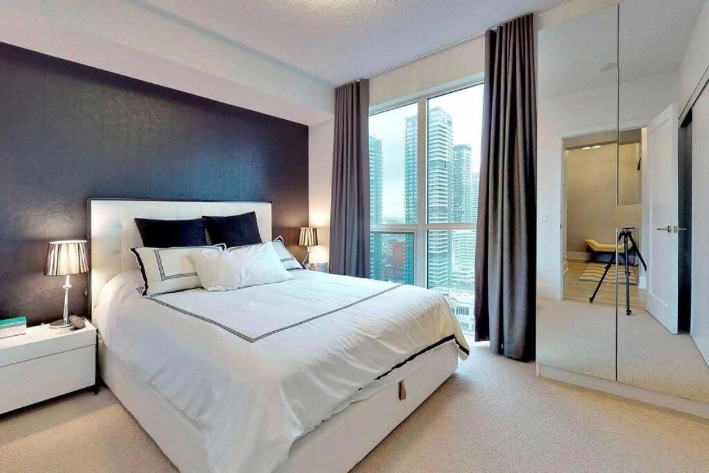 Skyline Suites - Walk To Mtcc, Acc, Rogers Centre & Entertainment District טורונטו מראה חיצוני תמונה