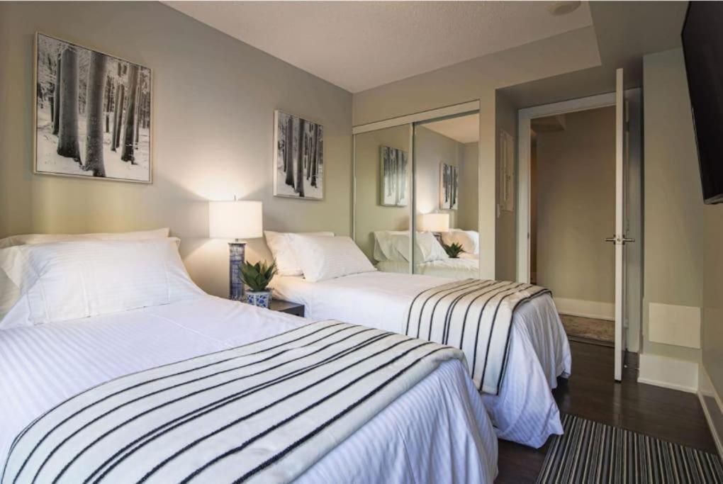Skyline Suites - Walk To Mtcc, Acc, Rogers Centre & Entertainment District טורונטו מראה חיצוני תמונה