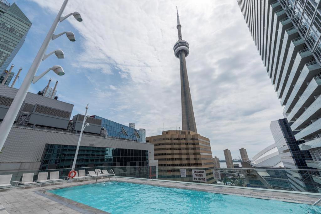 Skyline Suites - Walk To Mtcc, Acc, Rogers Centre & Entertainment District טורונטו מראה חיצוני תמונה